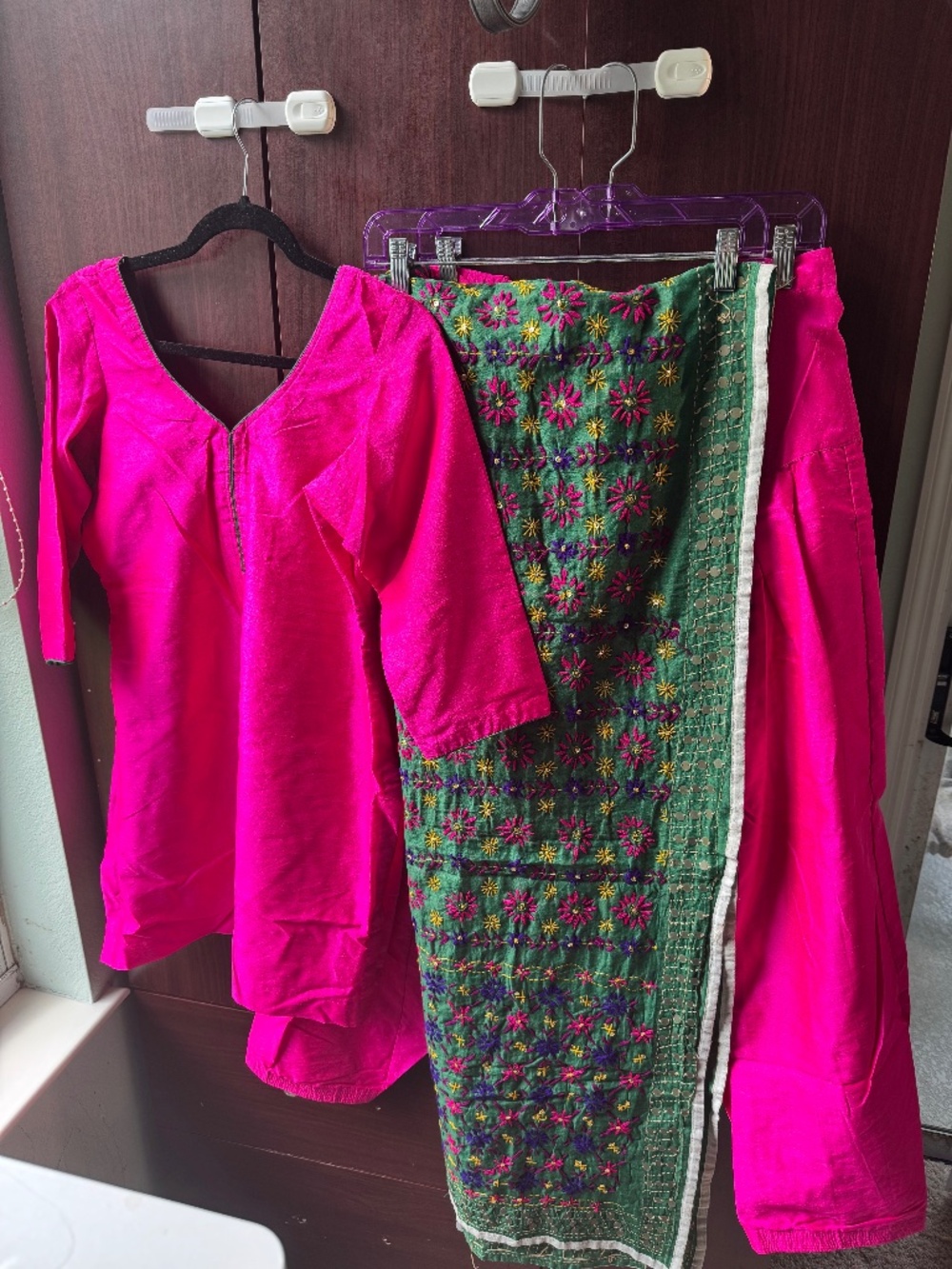 Indian Salwar Kameez set w/shawl